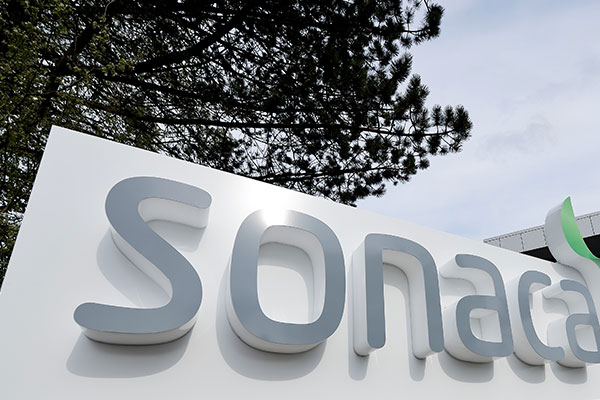 Sonaca entrance logo